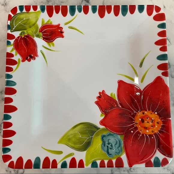 Set of 4 11” Laurie Gates melamine dinner plates in red floral - Picture 6 of 8